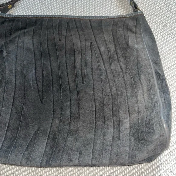 Sold - Picture 3 of 5